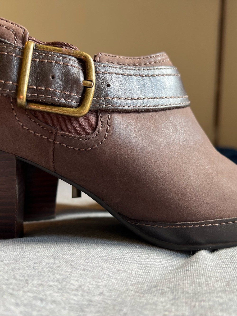 Clarks Artisan Brown Leather Ankle Booties